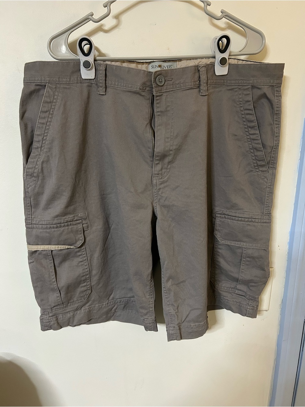 Sun River Men's Taupe Cargo Shorts with Multiple Pockets